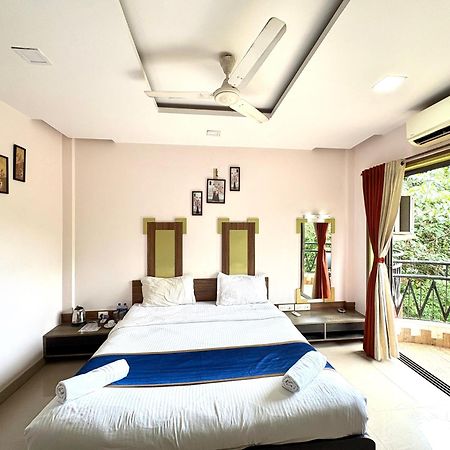 Hotel Laxmi Residency Lonavala Exteriör bild