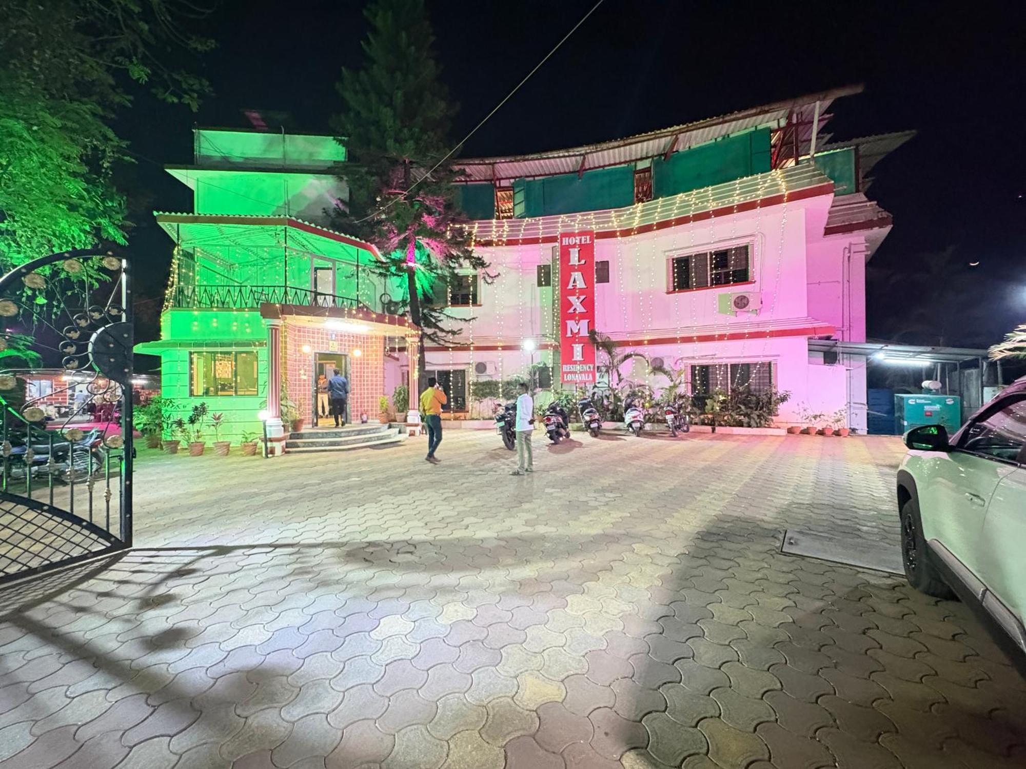 Hotel Laxmi Residency Lonavala Exteriör bild