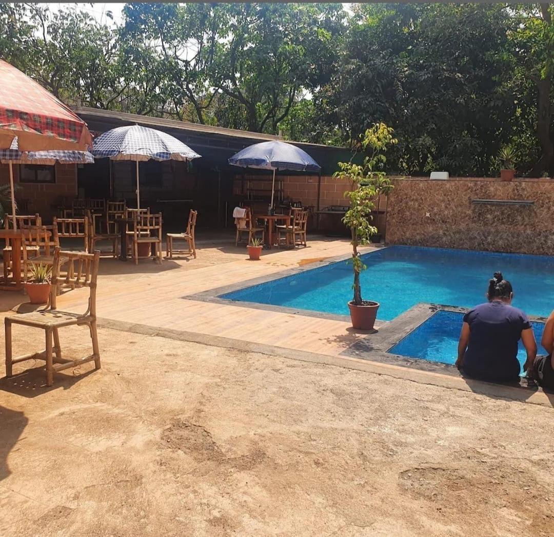 Hotel Laxmi Residency Lonavala Exteriör bild