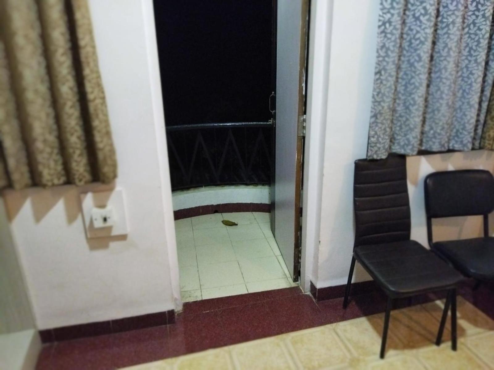 Hotel Laxmi Residency Lonavala Exteriör bild