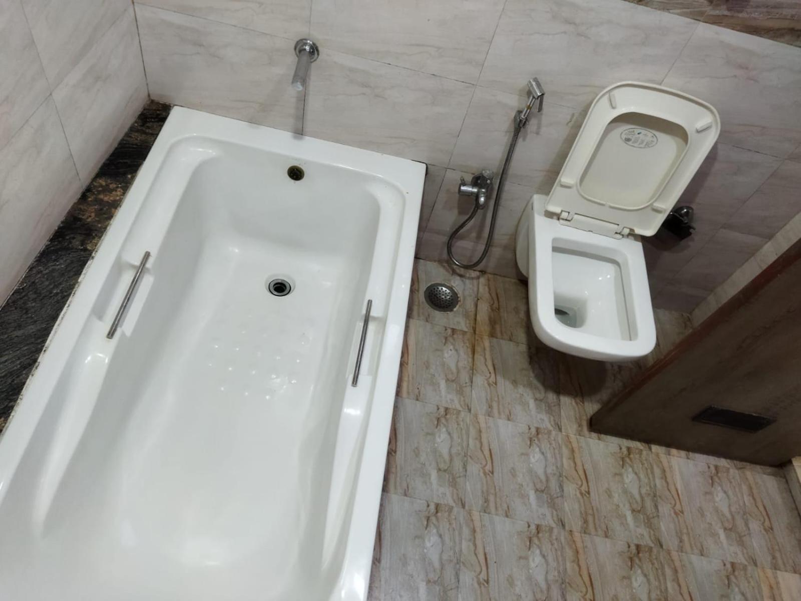 Hotel Laxmi Residency Lonavala Exteriör bild