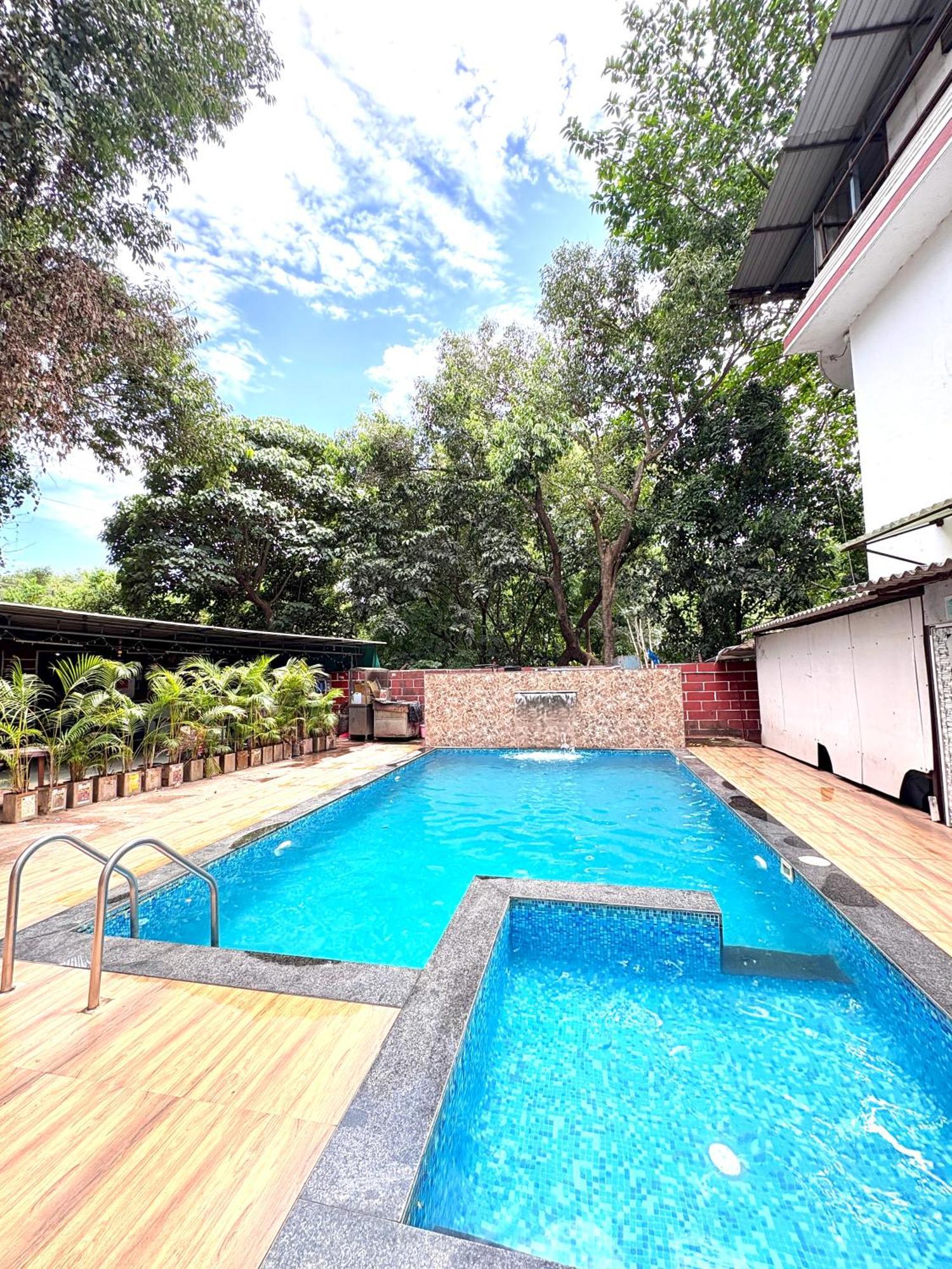 Hotel Laxmi Residency Lonavala Exteriör bild