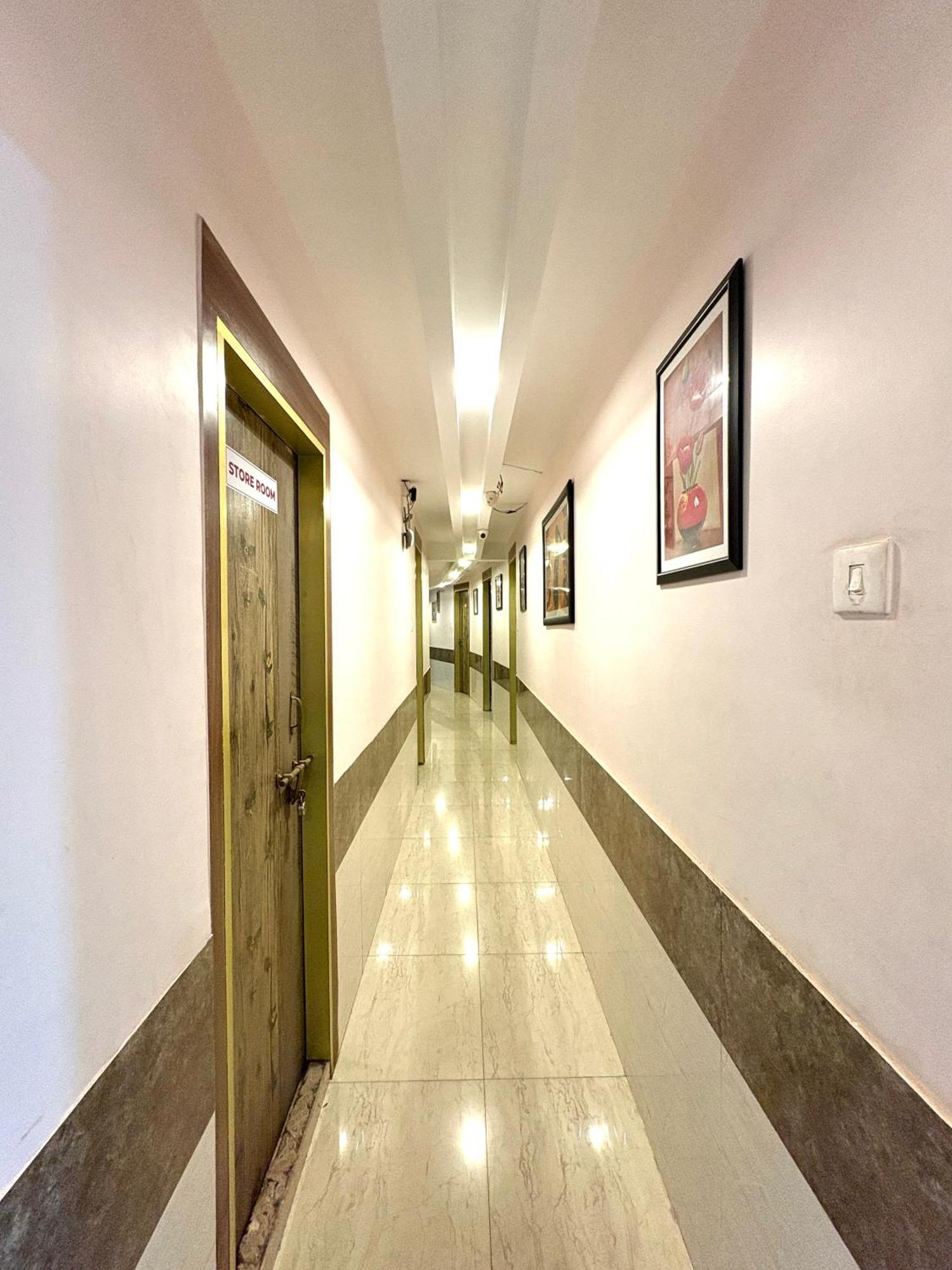 Hotel Laxmi Residency Lonavala Exteriör bild