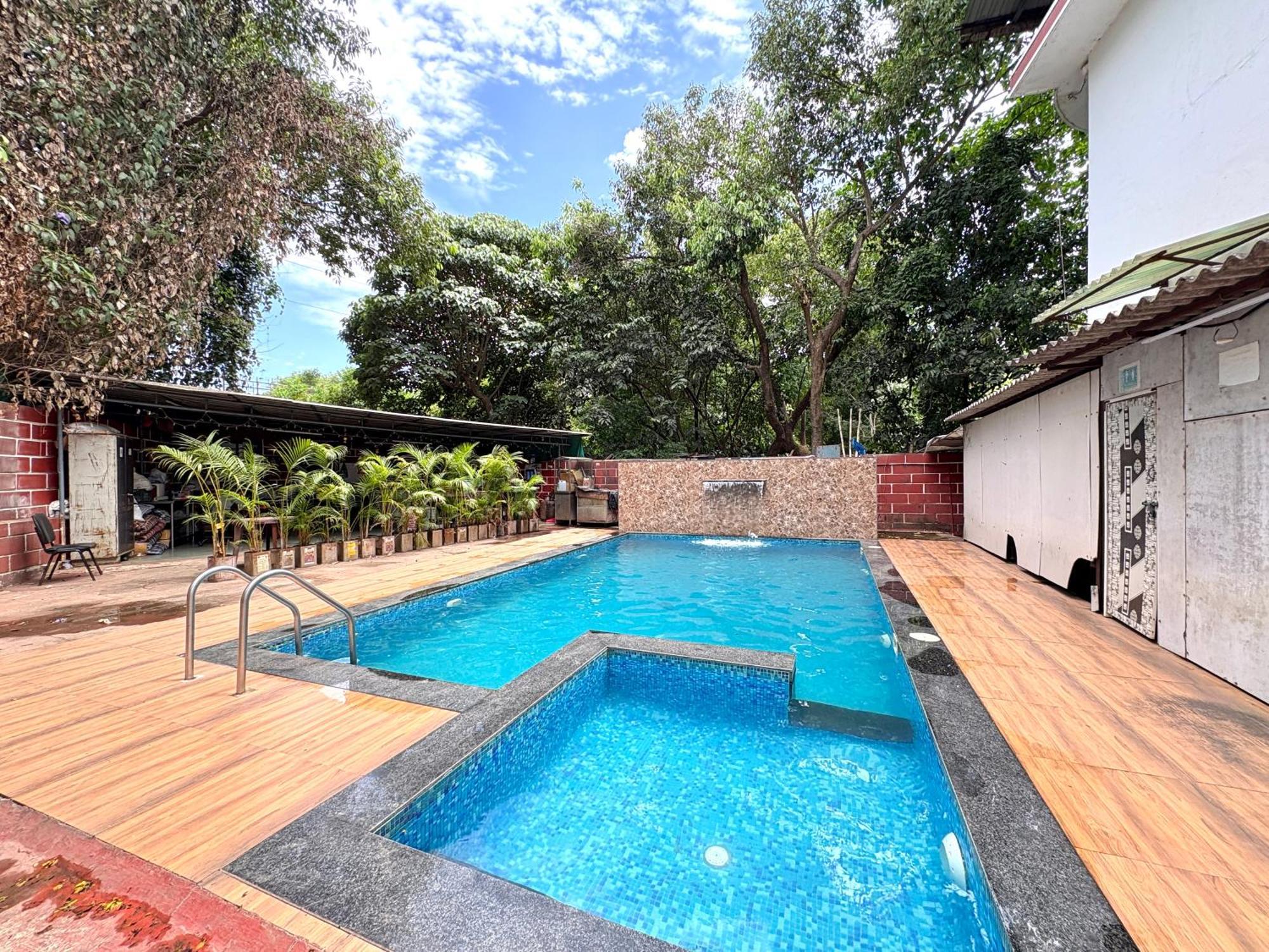Hotel Laxmi Residency Lonavala Exteriör bild