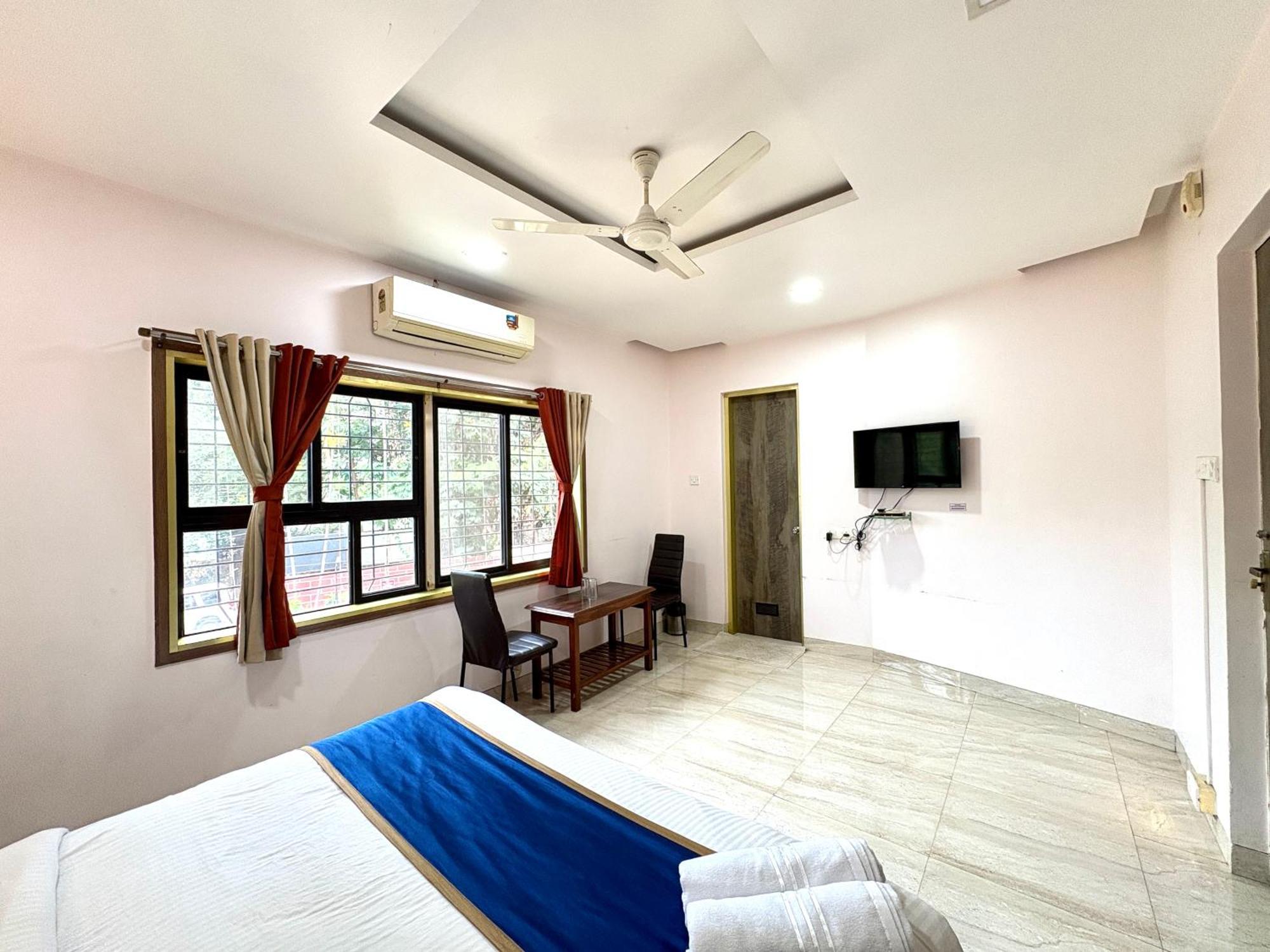 Hotel Laxmi Residency Lonavala Exteriör bild